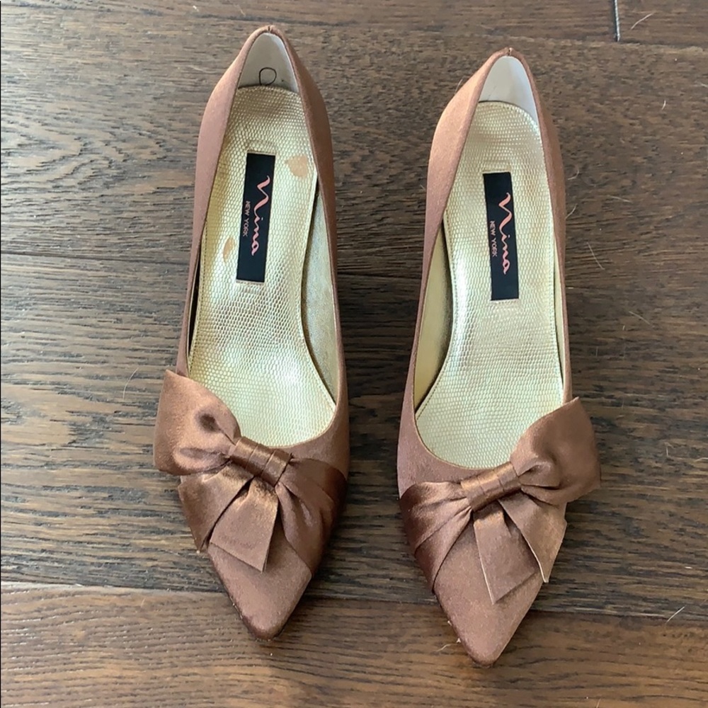 Nina metallic satin bow kitten heel pumps